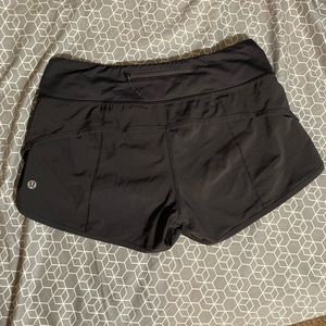 EUC black lululemon size 4 original speed shorts